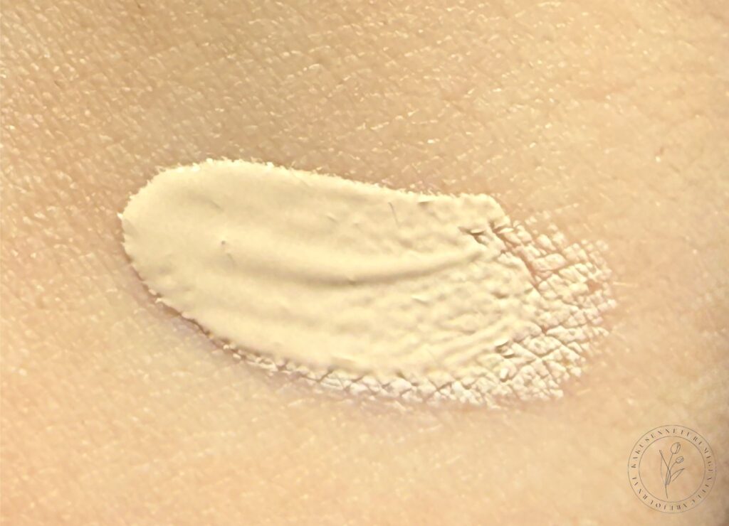 MAC(マック)のルミナス美容液コンシーラーが神すぎた!ハイカバー&素肌感 M・A・Cの『スタジオ ラディアンス 24 ルミナス コンシーラー』を肌に付けてみたところ