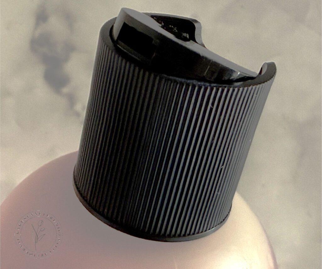 MAC(マック)のブラシクレンザーが神アイテムすぎた件!速乾&簡単 M・A・Cの「ブラシ クレンザー」の注ぎ口