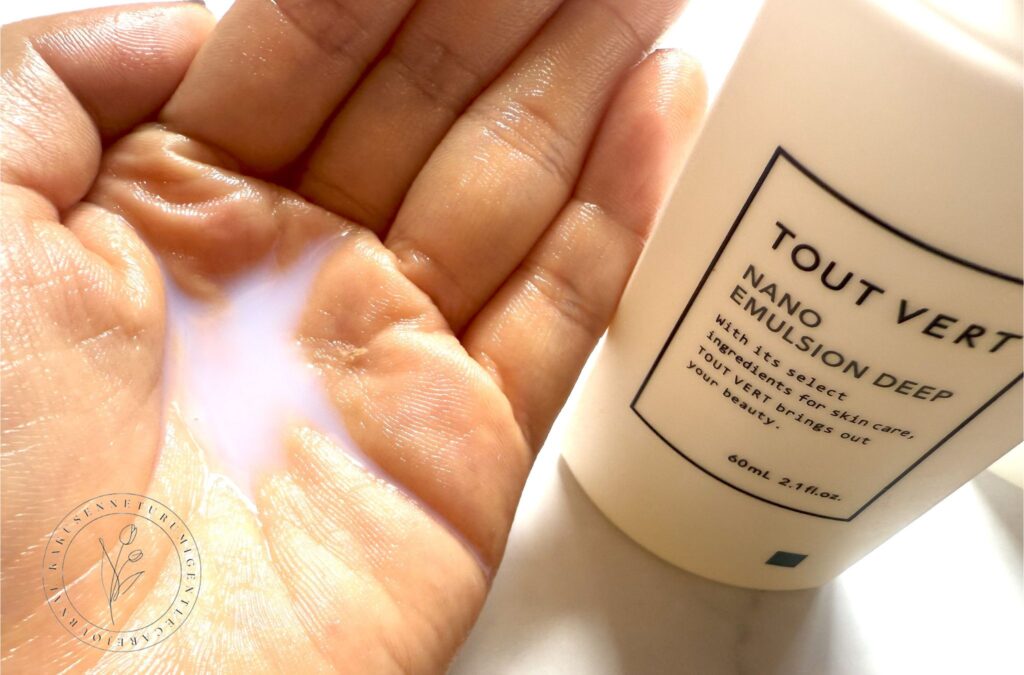 トゥヴェール ナノエマルジョン ディープの口コミレビュー!乳液なのに水みたい!? トゥヴェール ナノエマルジョン ディープを手のひらに出してみたところ
