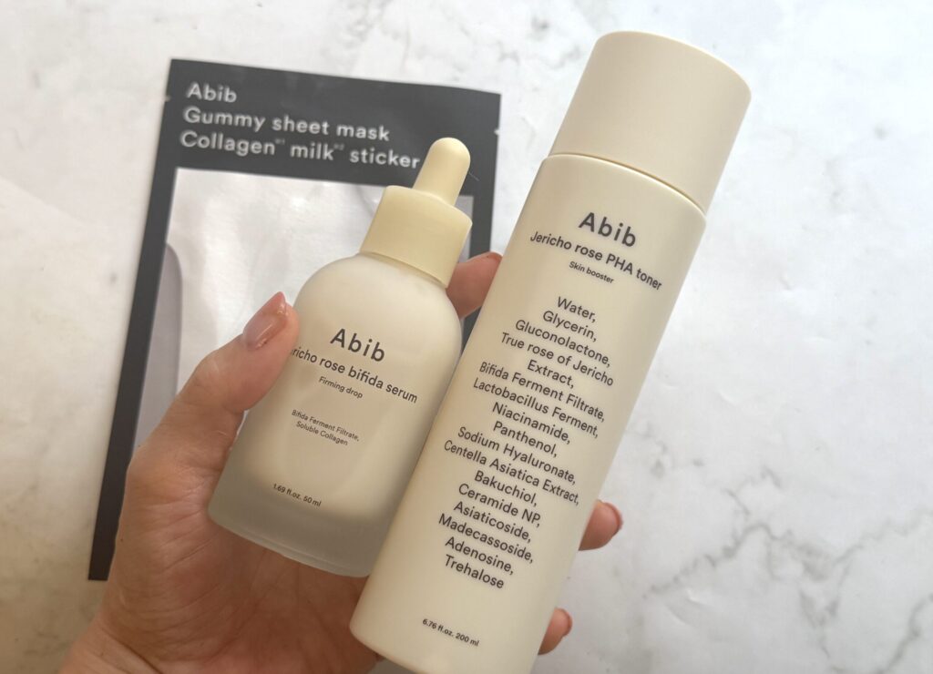 【半額以下】Abibムック本の付録内容をレポ!2,849円で元は取れる?単品価格と比較 Abibの中身3点を手に持ってみたところ